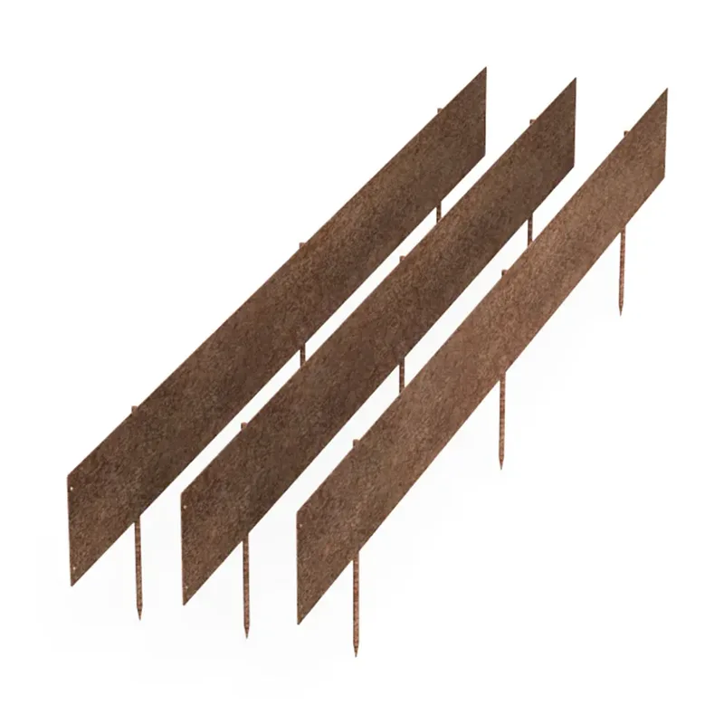 Устойчивый к атмосферным воздействиям забор для открытого сада